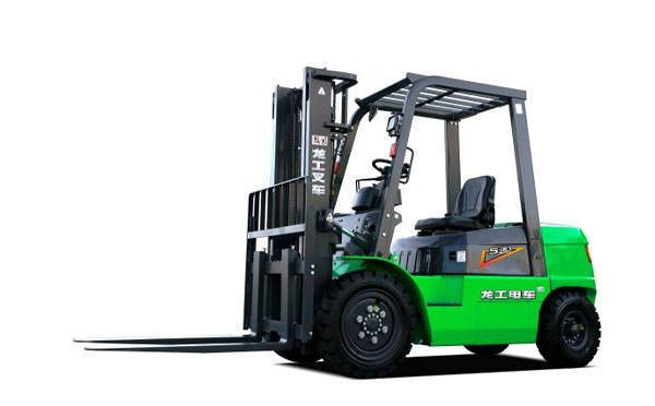 电动叉车电池保养技巧：延长电池寿命的关键方法